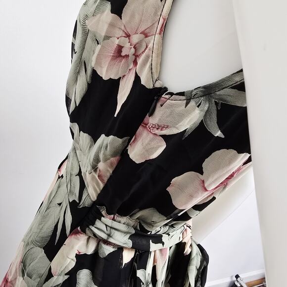 Lulus Maxi Dress Small Womens Love Interest Black Floral Flowy V-Neck Lined NWOT - Picture 10 of 16